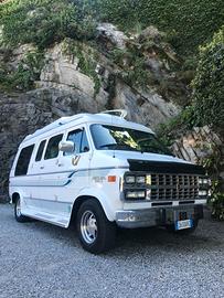 Van G20 Chevrolet 5700 V8