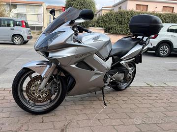 Honda VFR 800 2006