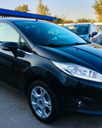 Ford Fiesta GPL CASA MADRE - Titanium
