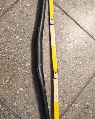 manubrio MTB (31.8mm x 66cm) 