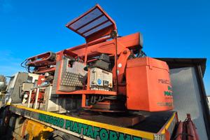 Piattaforma benelli gp35 su iveco 190 e 24