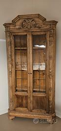 Vetrina angolare in legno