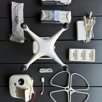 Drone DJI Phantom 4 Pro con accessori