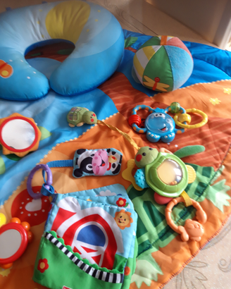 Tappeto con giochi prima infanzia