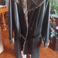 cappotto in pelle con pelliccia 