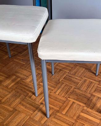2 sgabelli - sedute imbottite + gambe in ferro
