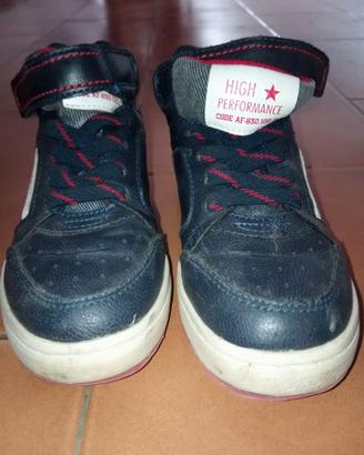 Scarpe da bimbo numero 28. Marca Birilli & Monelli