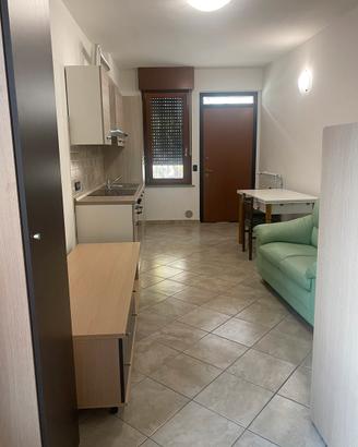 Monolocale arredato 550€