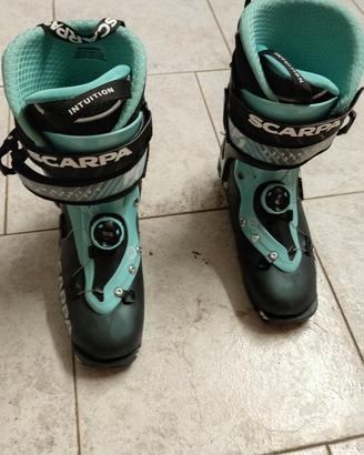 Scarponi sci alpinismo