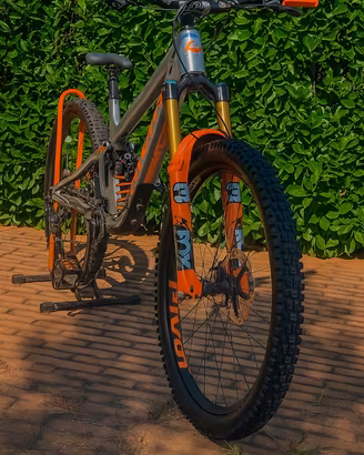 Pivot Firebird  il Top delle bici da Enduro .