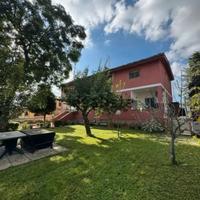 Villa bifamiliare ampia metratura