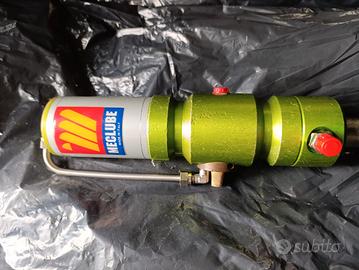 pompa per grasso Meclube