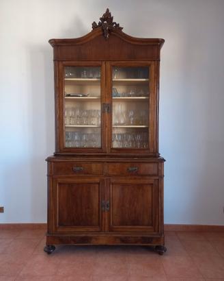 Credenza antica