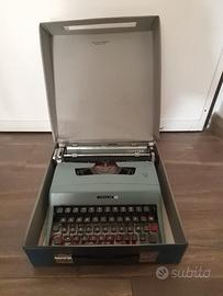 Macchina da Scrivere Olivetti Lettera 32