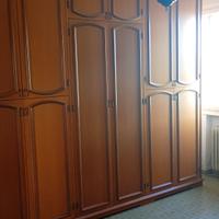 Armadio in legno per camera matrimoniale 