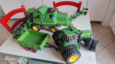 Bruder Jhon Deere Mietirebbia+Trattore +carrello