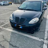 Lancia Ypsilon momo desing