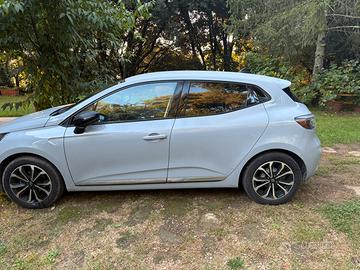 Renault clio my24 techno gpl