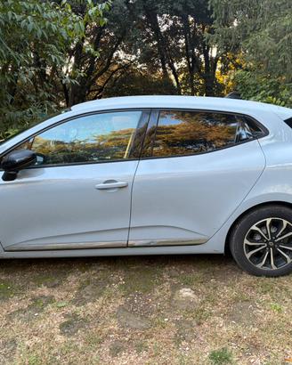 Renault clio my24 techno gpl
