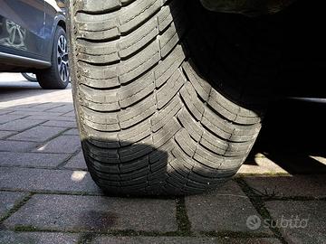 Pneumatici 4 stagioni Pirelli 225/40 R18