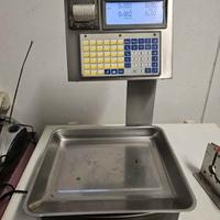 Bilancia elettronica professionale HELMAC con stam