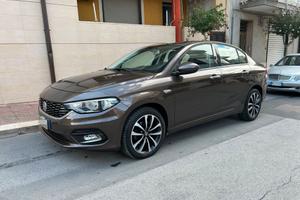 Fiat Tipo 1.6 Mjt 4 porte "LOUNGE"