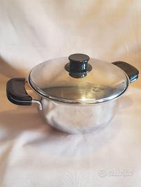 Pentola in acciaio inox con coperchio, Vev Viganò