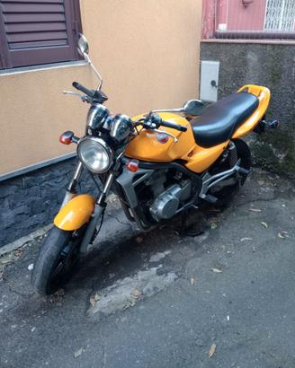 Kawasaki ER-5 (2005) + 2 caschi