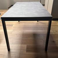 Tavolo moderno 140x80