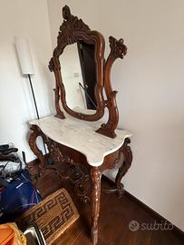 Cassettiere e console con specchio