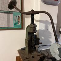 Pressa bilancere torchio manuale