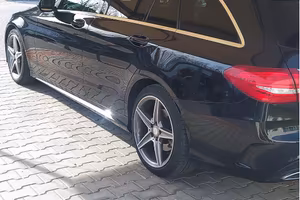 Auto Mercedes station wagon