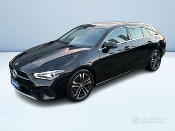 Mercedes CLA Shooting Brake 180 d Advanced auto