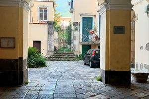 Appartamento /o Studio"STORICO"del 1753 "BORBONICO