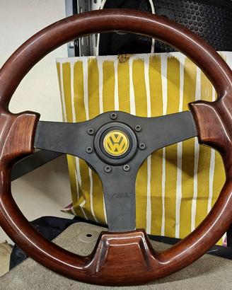 volante Volkswagen d'epoca in legno a 3 razze