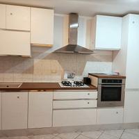 Cucina Componibile Colore Bianco / Bianco Neve