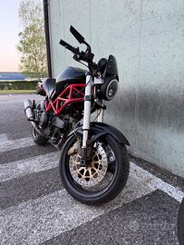 Ducati monster 695