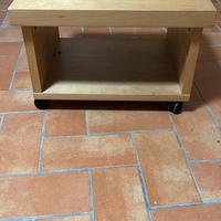 Mobile tv legno con ruote IKEA