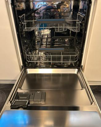 Lavastoviglie Electrolux ESF5545LOW ottime cond.