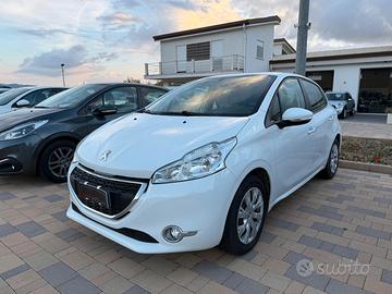 Peugeot 208 1.4 HDi 68 CV 5 porte Active