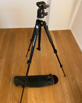 Cavalletto Manfrotto 190XB + testa 486RC2 e sacca