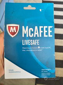 McAfee LiveSafe Da 1 anno multi dispositivo