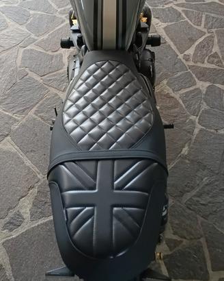 Sella personalizzata Triumph street twin 900
