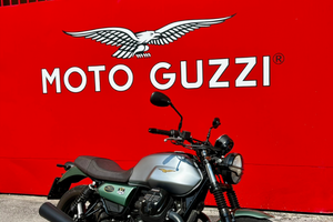 Moto Guzzi V7 Centenario