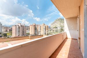 Trilocale di 77 Mq abitabile zona Arenella
