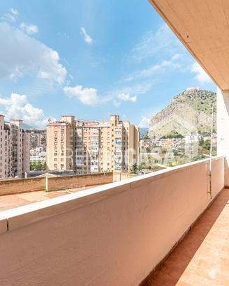 Trilocale di 77 Mq abitabile zona Arenella