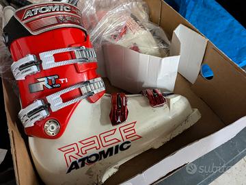 Scarponi Atomic Race da uomo flex 100