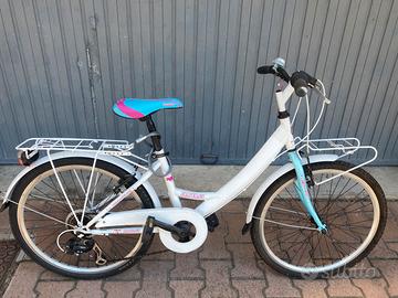 Bicicletta ragazzina