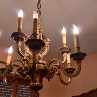 lampadario in bronzo