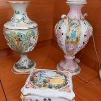 lampada, vaso e cofanetto CAPODIMONTE